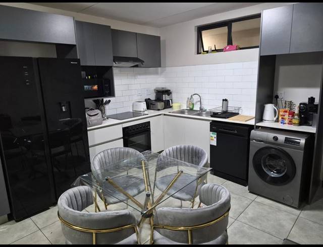 2 BEDROOM APARTMENT FOR SALE IN RASLOUW